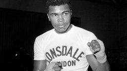 Muhammad Ali in Kampfpose, 1963.