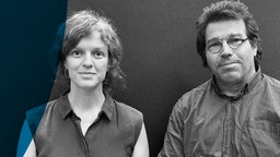 Das Autorenporträt zeigt die ARD Radiofeature Autoren Lydia Jakobi und Tobias Barth