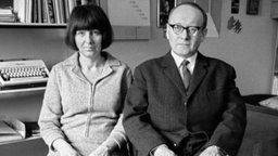 Das österreichische Schriftstellerpaar Friederike Mayröcker und Ernst Jandl. 1969.