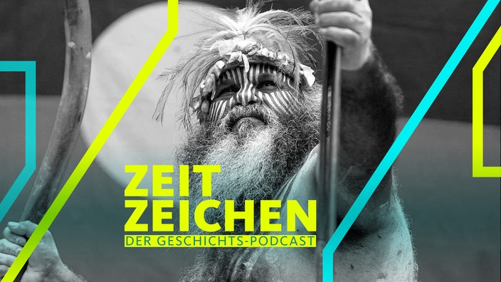 Symbolbild: Der Aborigines Major Sumner, ein Hüter der Tradition, führt am 29.7.2003 im "The Manchester Museum" in Manchester einen traditionellen Tanz auf. 