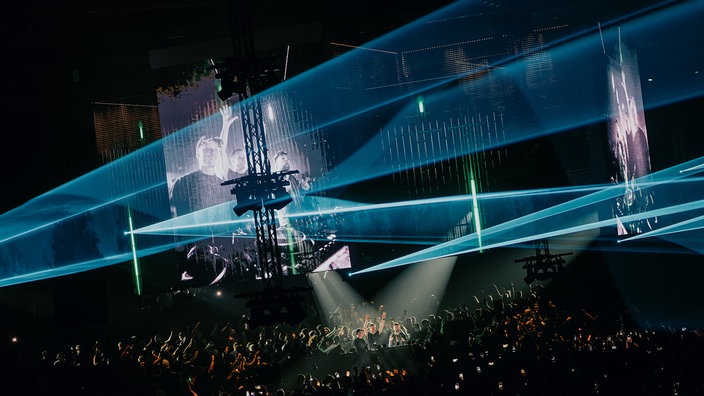 Armin van Buuren b3b Oliver Heldens & Maddix 