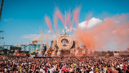 James Hype (live vom Parookaville 2025)