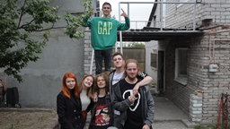 Das Beitragsbild des Dok5 Feature "Awdijiwka Nightmare - Rockband im Krieg" zeigt die ukrainische Rockband Metamorphose.