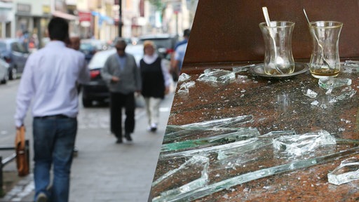 Montage: Passanten in der Kölner Keupstraße/Teegläser zwischen Scherben einer zerbrochenen Schaufensterscheibe nach dem Nagelbombenanschlag von 2004 in der Keupstraße