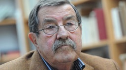 Günter Grass in seinem Atelier