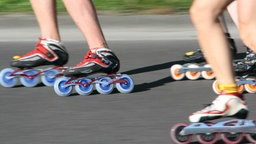 Skater auf Asphalt