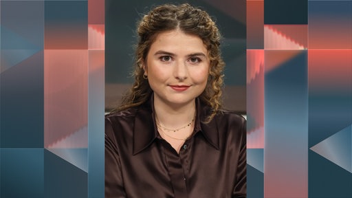 Özge İnan 