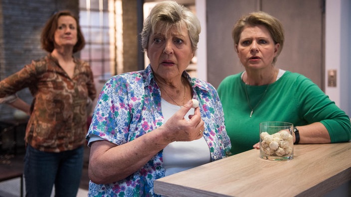 Lindenstraße-Folge 1714 Eiswürfel und andere Desaster