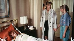 Dagmars Härte rächt sich auf grausame Weise: Lisa kann nicht mehr zwischen Gut und Böse unterscheiden.