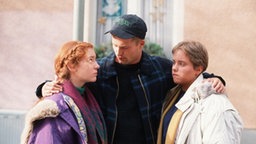 Jo umarmt Iffi und Valerie