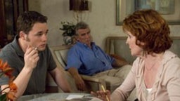 Wenig Begeisterung: Bruno junior (Michael Neupert) kommt zu seinem Vater in die Lindenstraße