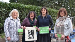 Gendertreff verleiht Lindenstraße die Grüne Karte für Diversity