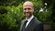 Lindenstraße-Folge 1686 Gute Reise, Hans