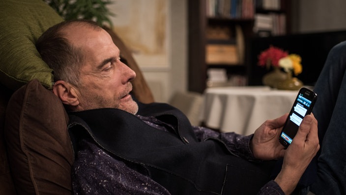 Lindenstraße-Folge 1667 Wer nicht hören will, muss fühlen