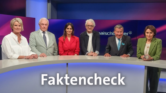 Sandra Maischberger und die Gäste der Sendung im Studio