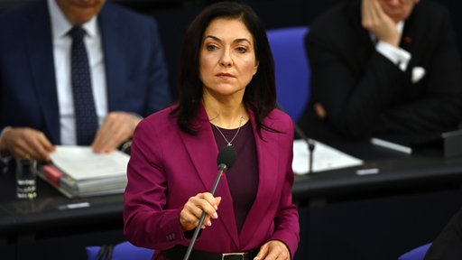 Das Bild zeigt Frau Reiche im Bundestag
