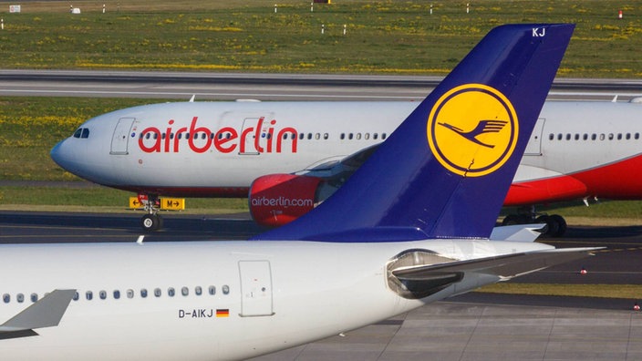 Flugzeuge von Air Berlin und Lufthansa