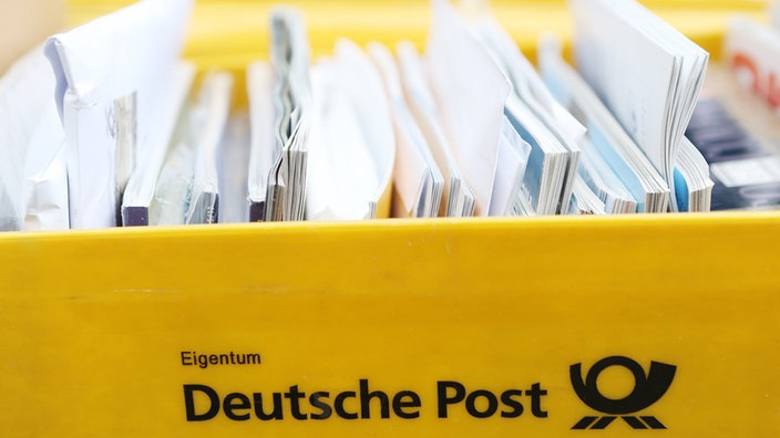 Briefe in einer Postkiste