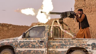 Ein Mitglied der Anti-Taliban-Miliz "Sangorians" im afghanischen Dorf Mukhtar (28. März 2021)