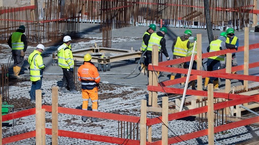 Arbeiter auf einer Baustelle