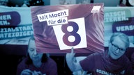 "Mit Macht für Die Acht"-Plakat
