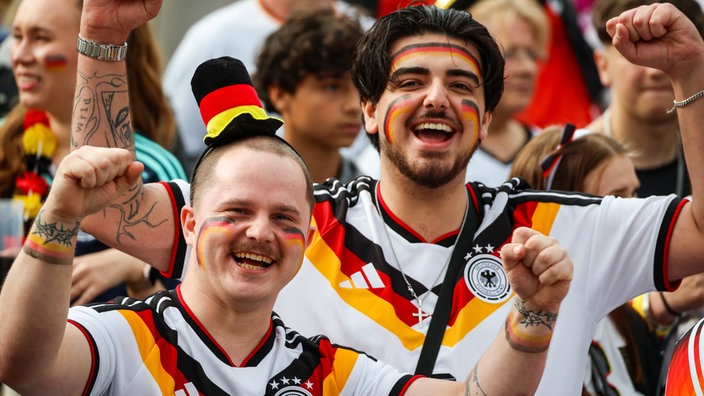 Deutschland Fans beim Public Viewing 