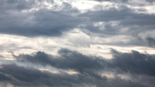 Dunkle Wolken am Himmel (Symbolbild)