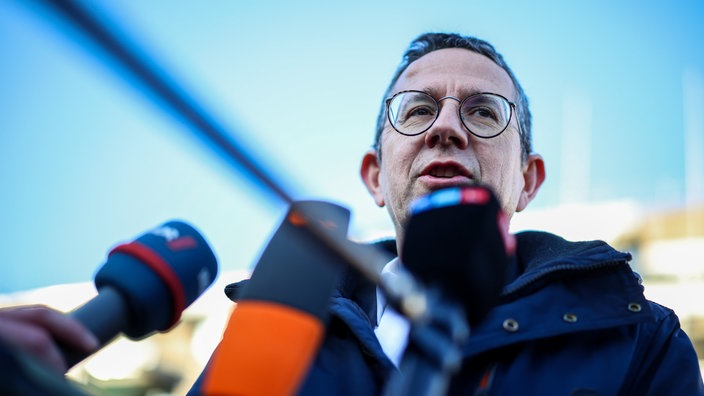 Frank Krallmann, Pressesprecher der Sparkasse Gelsenkirchen nach dem Einbruch in den Tresorraum einer Bank