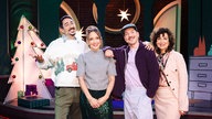 Neben Gastgeberin Carolin Kebekus (2. v. l.) sind beim Weihnachtsmusical mit dabei: Eko Fresh (ganz l.), Isabel Varell (ganz r.) und Nico Stank (2. v. r.).