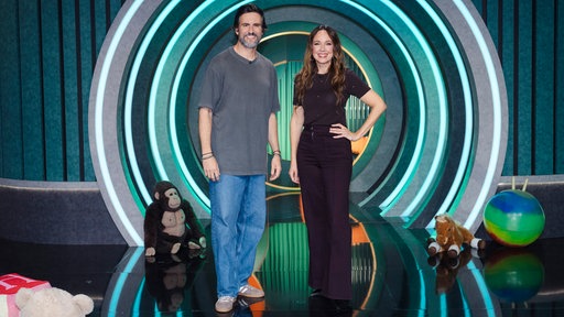 Moderatorin Carolin Kebekus mit Ihrem Gast Tom Beck.