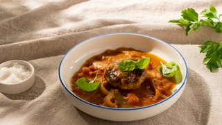 Mediterrane Frikadellen mit Tomatensoße