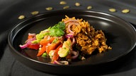 Gewürzreis „Pilau“ mit Fleisch & Tomaten-Avocadosalat „Kachumbari“