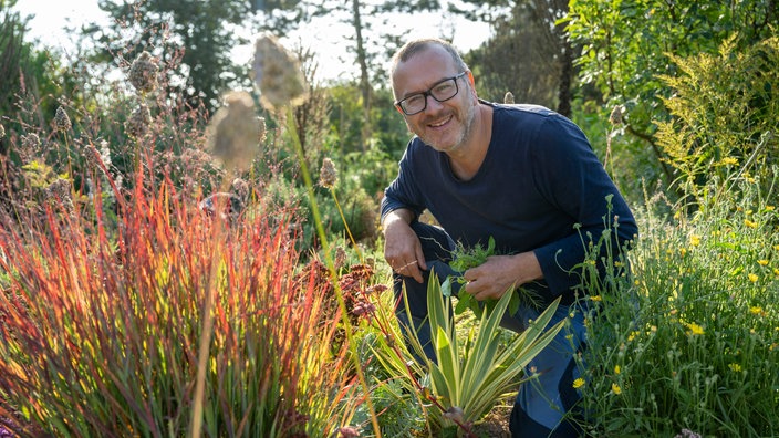 Markus Gaißl in seinem Garten.
