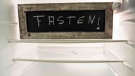 Leerer Kühlschrank: Fastenzeit beginnt 
