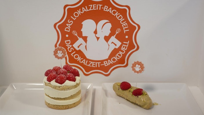 Backduell: Himbeer-Pistazien-Éclairs gegen Pistazien-Himbeer-Törtchen