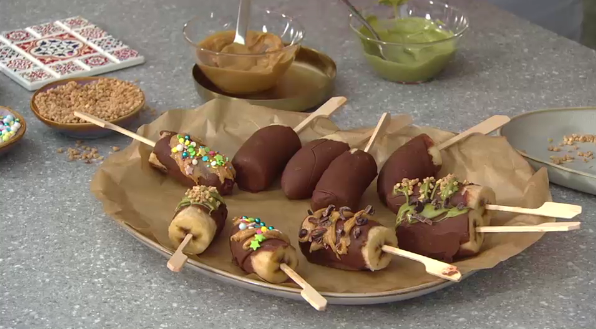 Eis am Stiel aus Bananen und Schokolade 