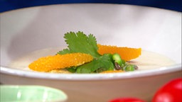 Spargelcremesuppe mit Orangen