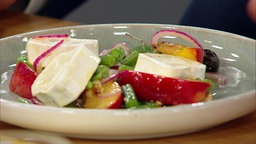 Bohnensalat mit Ziegenkäse und Honig-Nektarinen