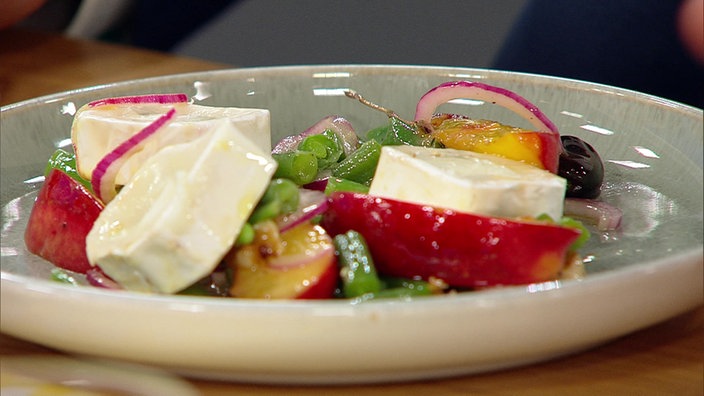 Bohnensalat mit Ziegenkäse und Honig-Nektarinen
