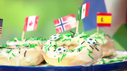 Bunte Donuts für die Fußball-WM