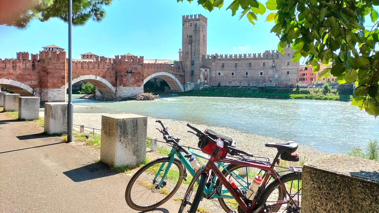 Fahrrad vor Urlaubskulisse
