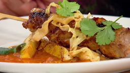 Zarte Fleischspießchen mit raffiniertem Wurzelgemüse