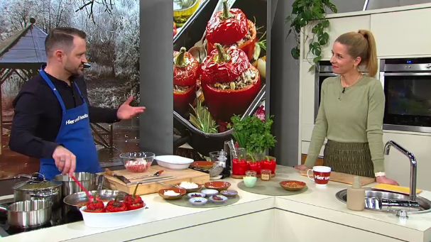 Alexander Wulf kocht gefüllte Paprika mit Hackfleisch