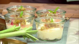 Grießflammeri mit Zitronenverbene und Rhabarberkompott