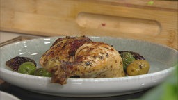 Hähnchen Marbella mit Oliven, getrockneten Pflaumen und Kapern