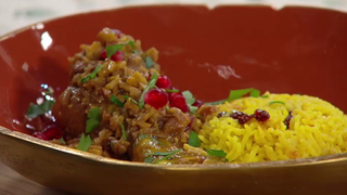 Hühnchen mit Walnusssoße, Safranreis und Berberitze