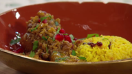 Hühnchen mit Walnusssoße, Safranreis und Berberitze