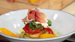 Kohlrabisalat mit Orangenvinaigrette und Tomaten-Tatar