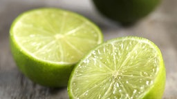 aufgeschnittene Limetten