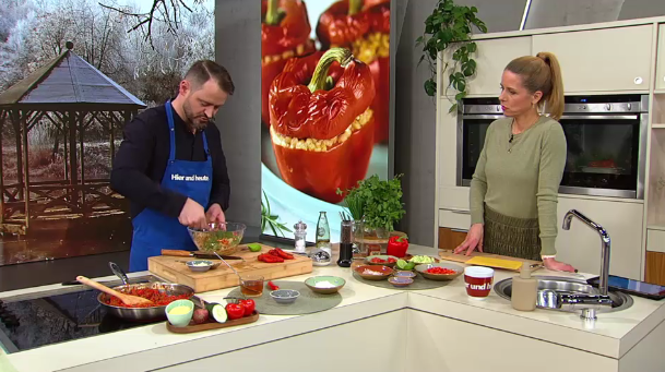Alexander Wulf kocht gefüllte Paprika mit Couscous